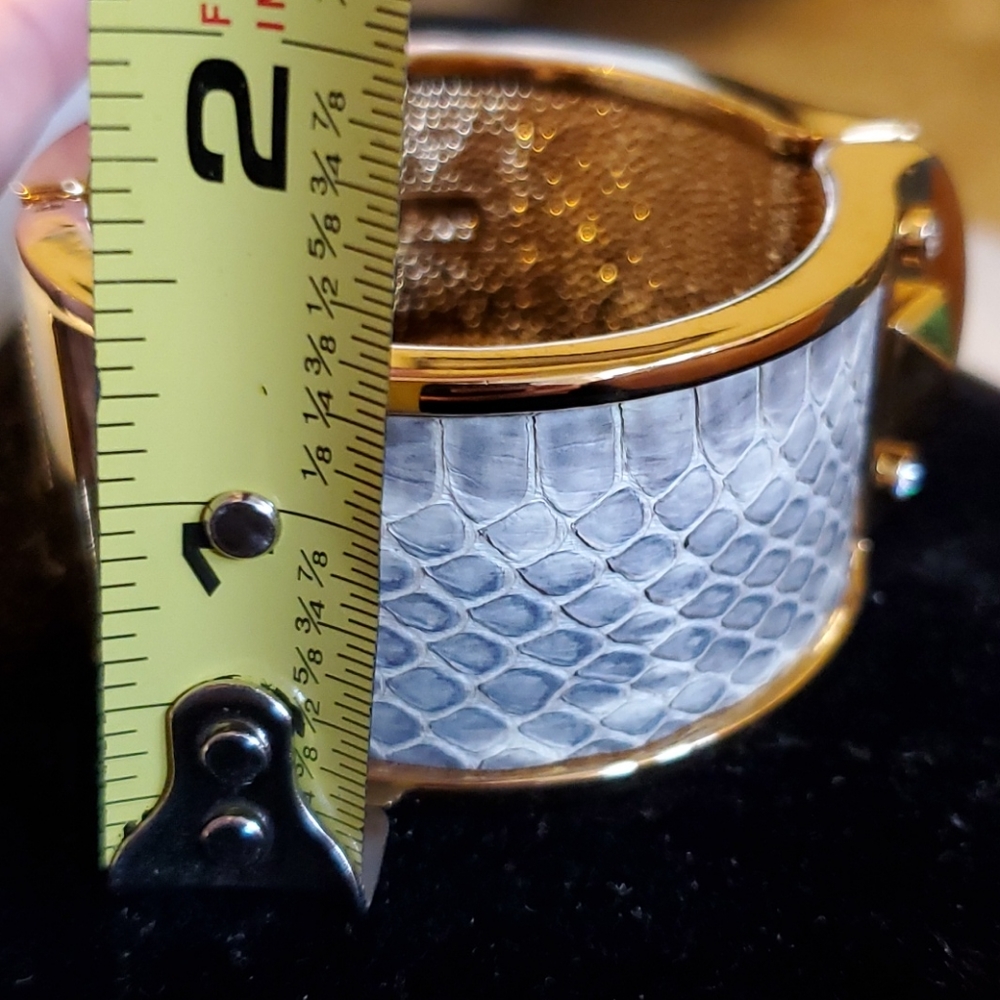 Stella and Dot Bello leather snakeskin bracelet - Picture 13 of 13